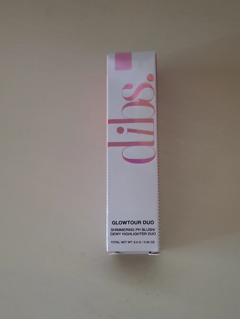 Dibs. Glowtour Duo Shimmering Blush + Dewy Highlighter - Pink